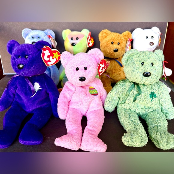 Authentic Vintage Collection of Ty Beanie baby special occasion bears 7 total.